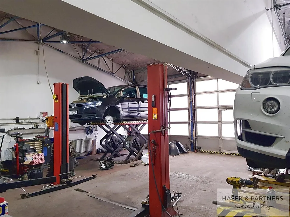 Prodej obchodního prostoru 811 m²